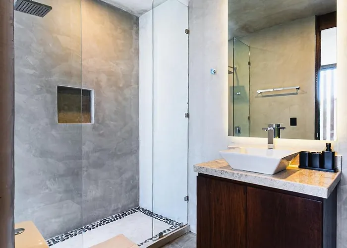 Casa Naya - 2 Pools, Near Beach, Vip Concierge *